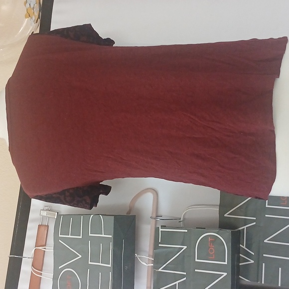 LOFT Burgundy and Black Graphic Lace Top Medium - Picture 5 of 7